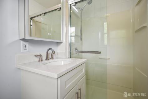 17 Green Hills Road East Brunswick NJ 08816