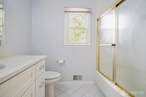 17 Green Hills Road East Brunswick NJ 08816