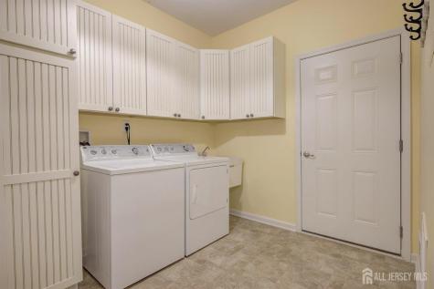 39 Schindler Court Franklin Twsp NJ 08873