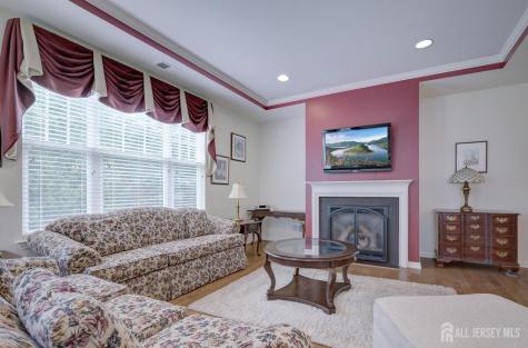 39 Schindler Court Franklin Twsp NJ 08873