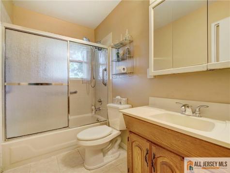 179 Willett Avenue South River NJ 08882