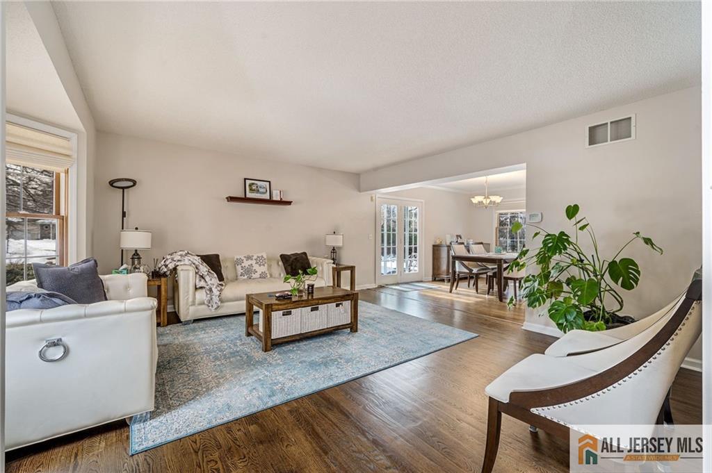 18 Loveland Court East Windsor NJ 08512