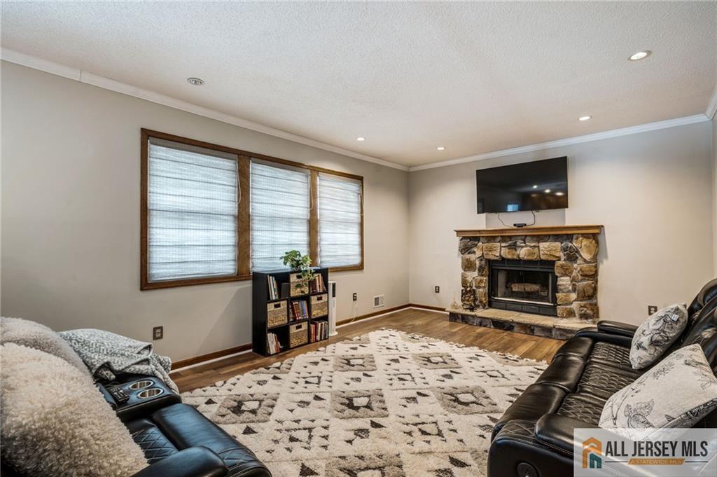 18 Loveland Court East Windsor NJ 08512