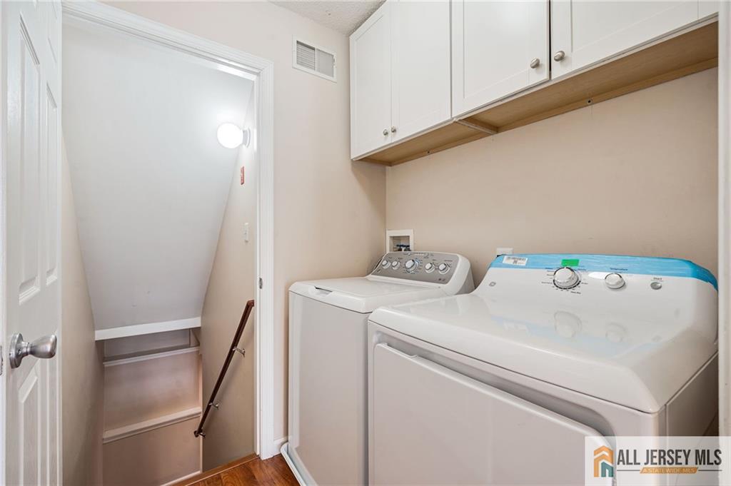 18 Loveland Court East Windsor NJ 08512