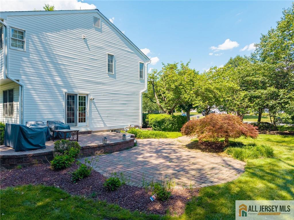 18 Loveland Court East Windsor NJ 08512