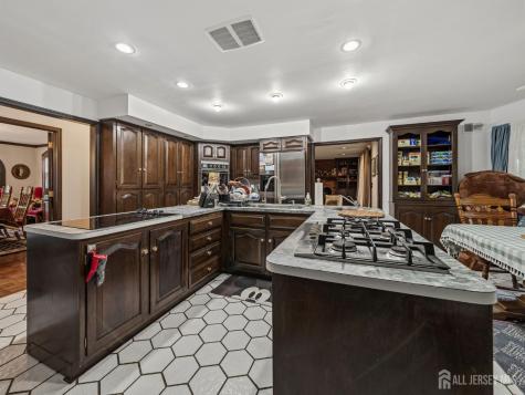 902 Joan Court North Brunswick NJ 08902