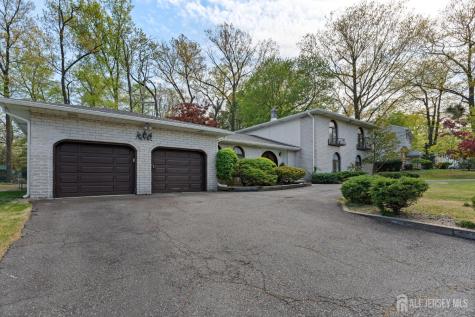 902 Joan Court North Brunswick NJ 08902
