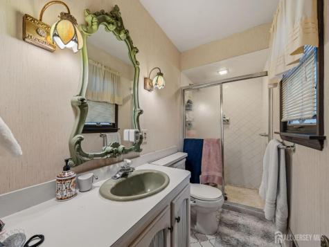 902 Joan Court North Brunswick NJ 08902