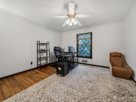 902 Joan Court North Brunswick NJ 08902