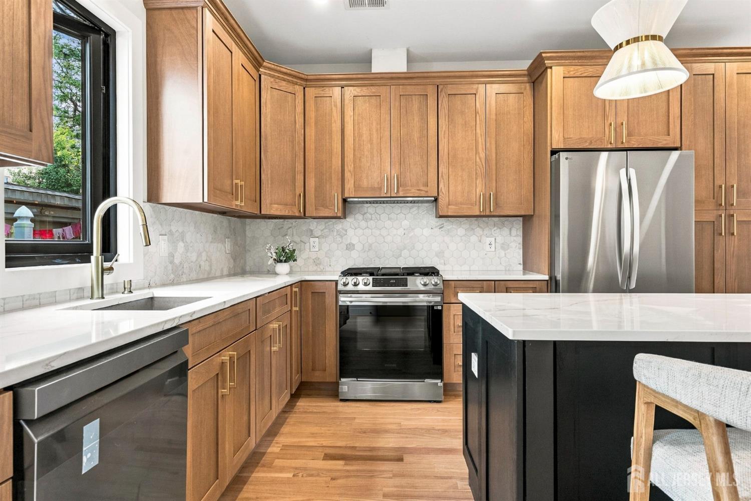 458 Lawrie Street Perth Amboy NJ 08861