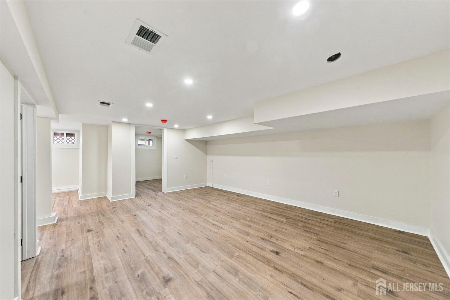 458 Lawrie Street Perth Amboy NJ 08861