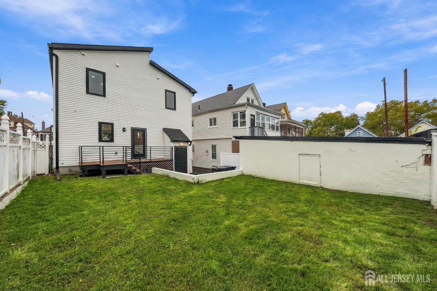 458 Lawrie Street Perth Amboy NJ 08861