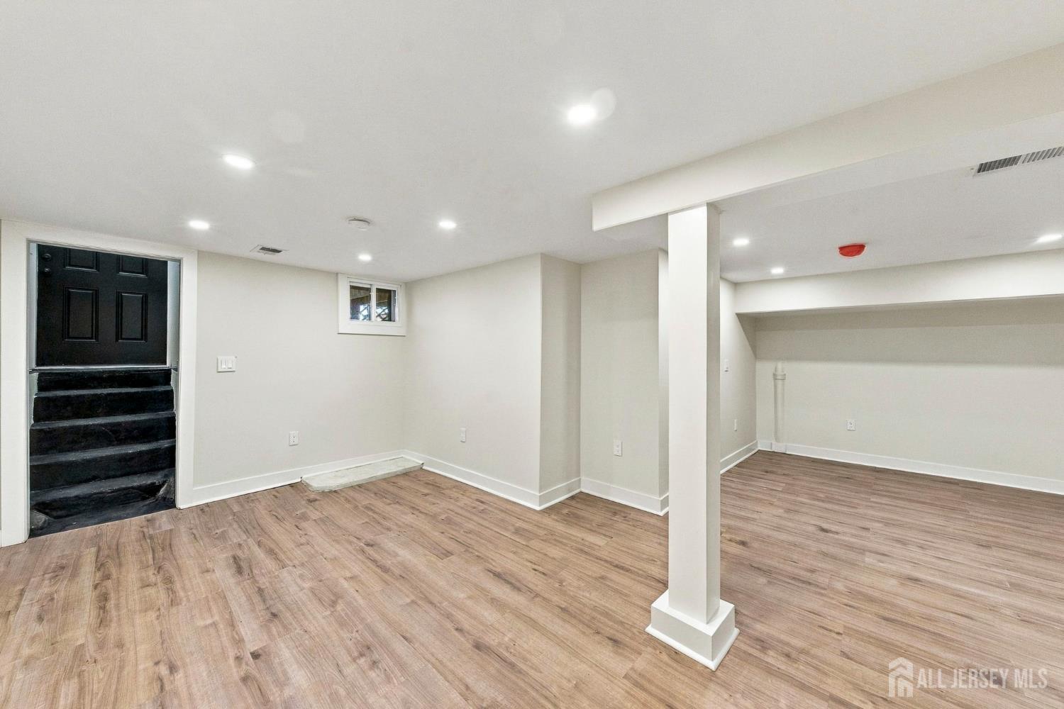 458 Lawrie Street Perth Amboy NJ 08861