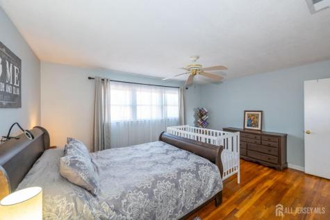 8 Sherbone Place Sayreville NJ 08872