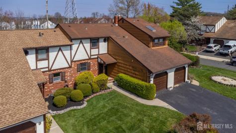 8 Sherbone Place Sayreville NJ 08872