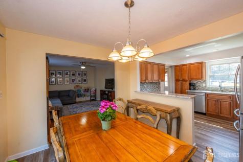 8 Sherbone Place Sayreville NJ 08872