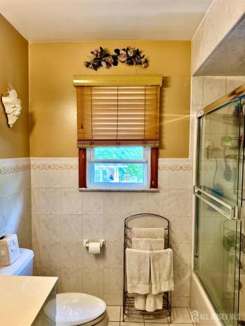 16 New Dover Avenue Colonia NJ 07067