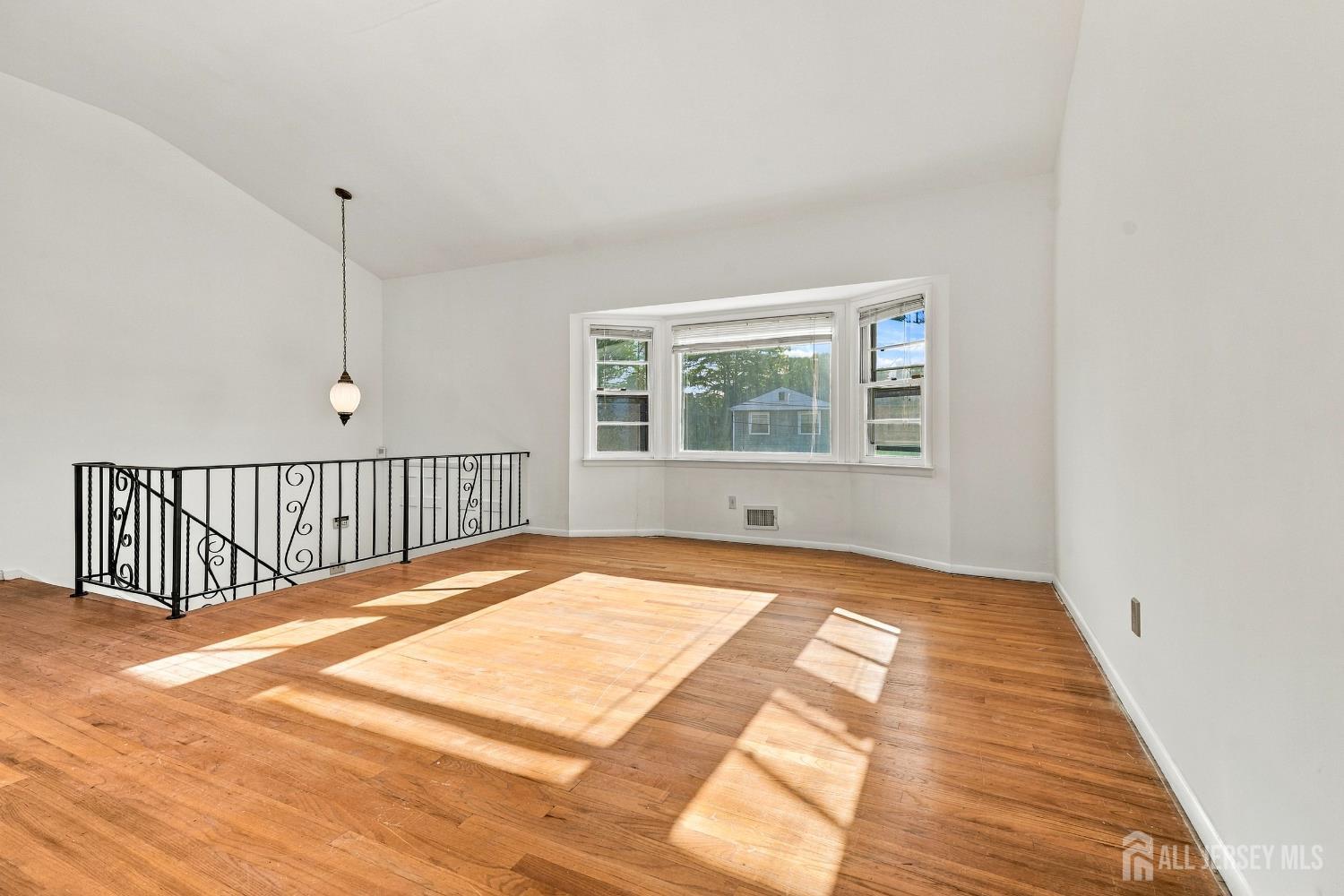 75 Tammy Place Iselin NJ 08830