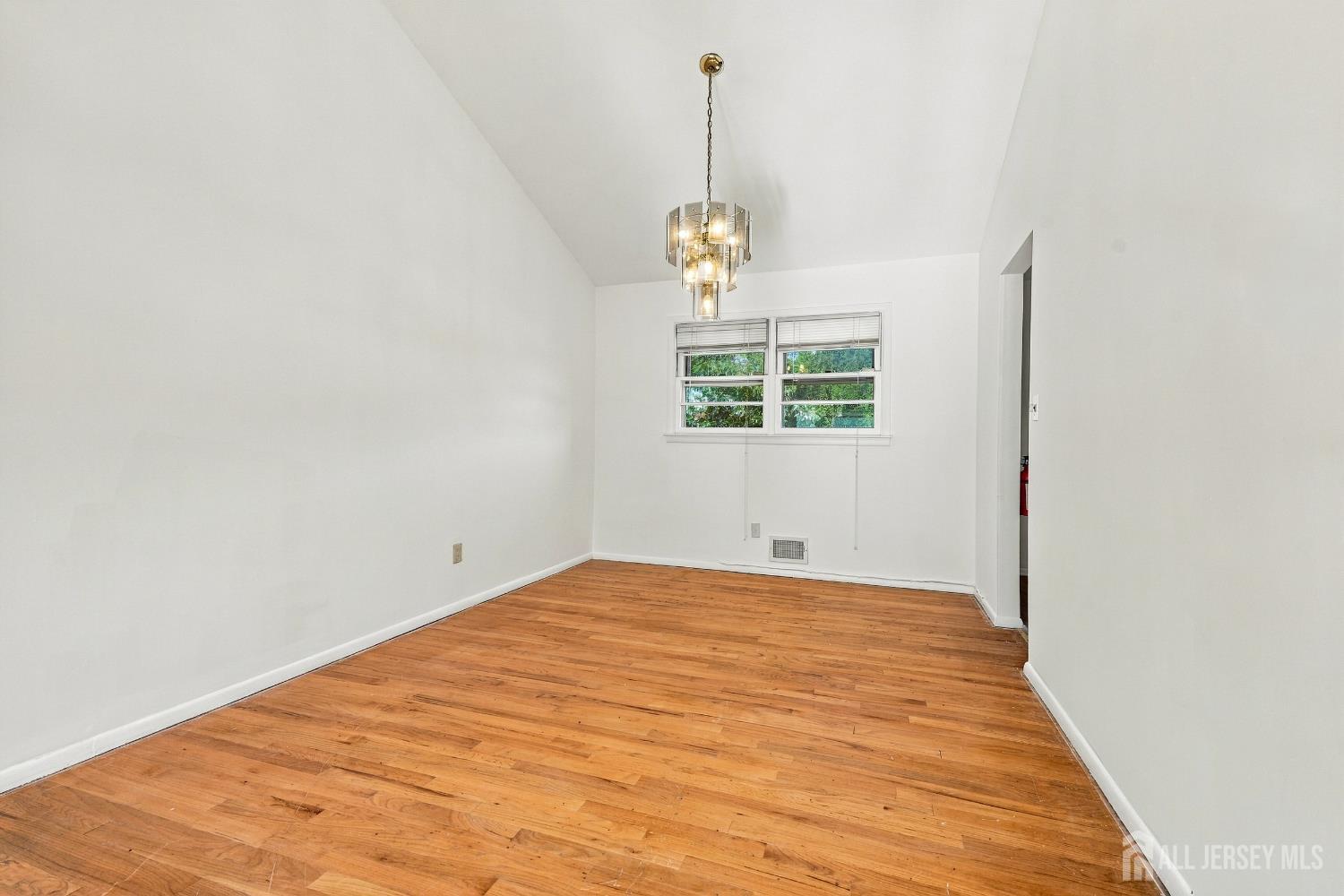 75 Tammy Place Iselin NJ 08830