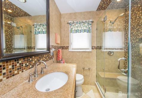 513 Grove Avenue Edison NJ 08820