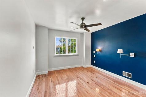 67 Victoria Way Sewaren NJ 07077