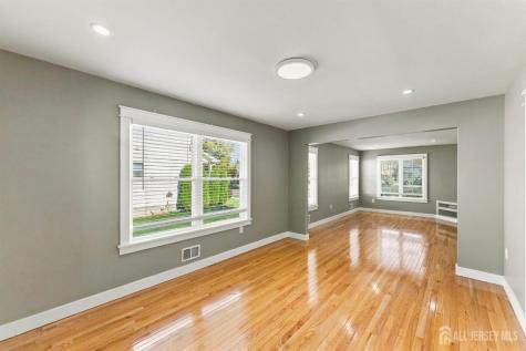 67 Victoria Way Sewaren NJ 07077