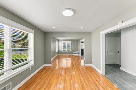 67 Victoria Way Sewaren NJ 07077