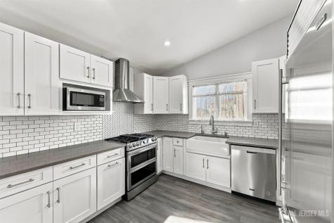 67 Victoria Way Sewaren NJ 07077