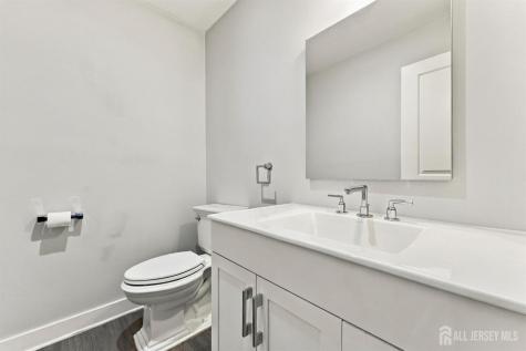 67 Victoria Way Sewaren NJ 07077