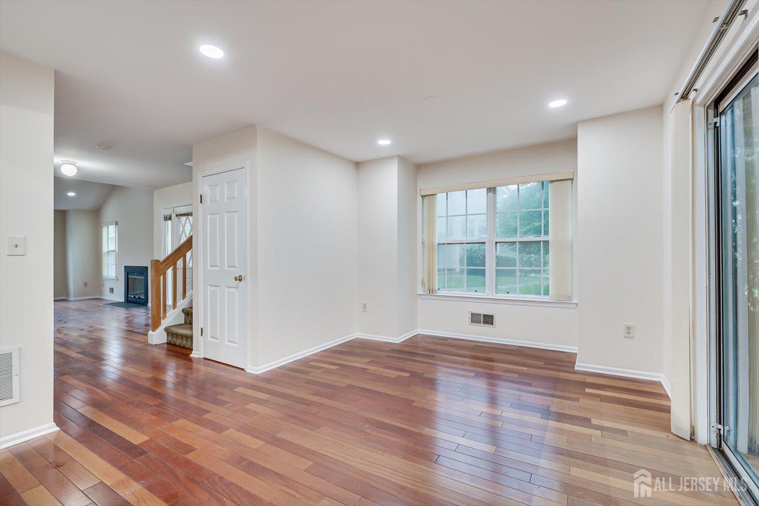 15 Allison Court South Brunswick NJ 08852