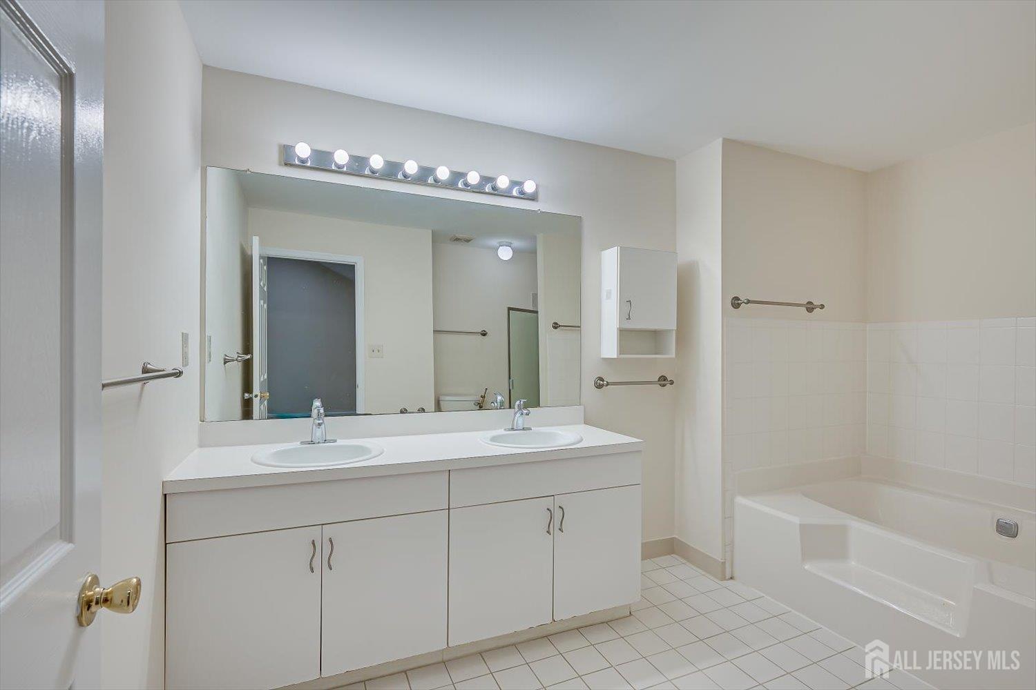 15 Allison Court South Brunswick NJ 08852