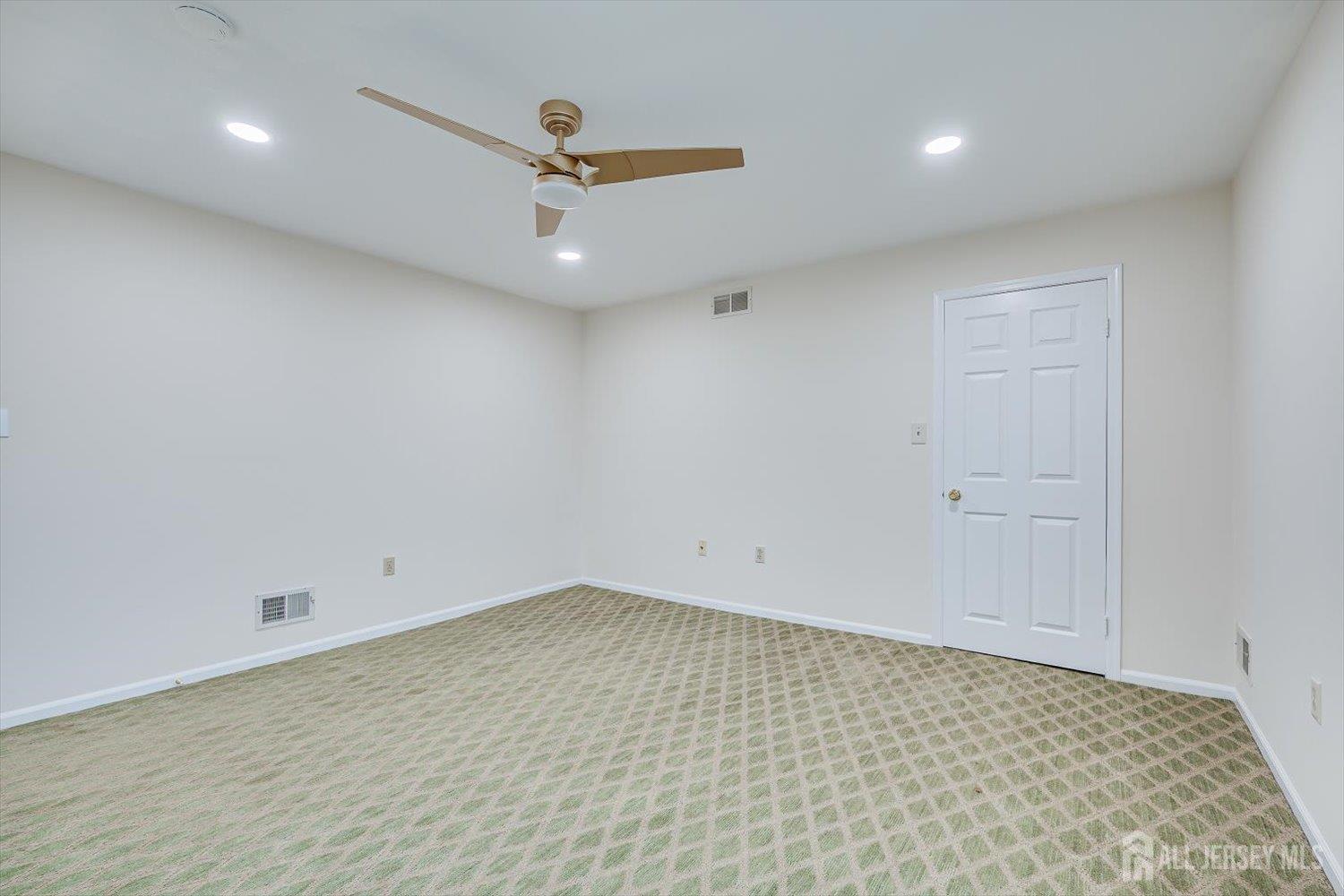 15 Allison Court South Brunswick NJ 08852