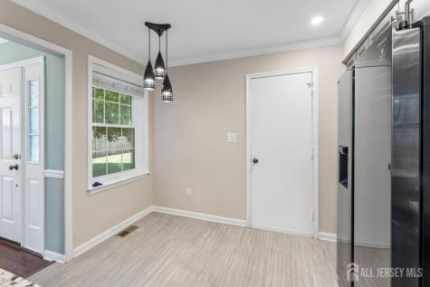 82 Bayberry Drive Franklin Twsp NJ 08873