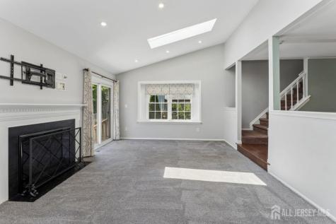 82 Bayberry Drive Franklin Twsp NJ 08873