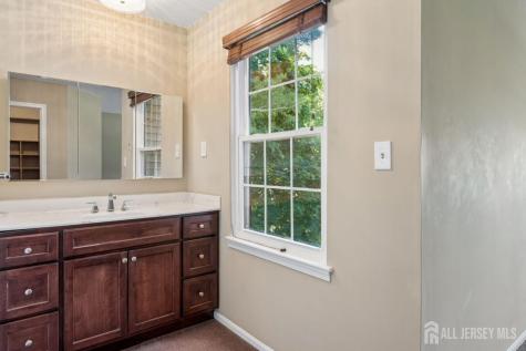 82 Bayberry Drive Franklin Twsp NJ 08873