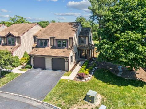 82 Bayberry Drive Franklin Twsp NJ 08873