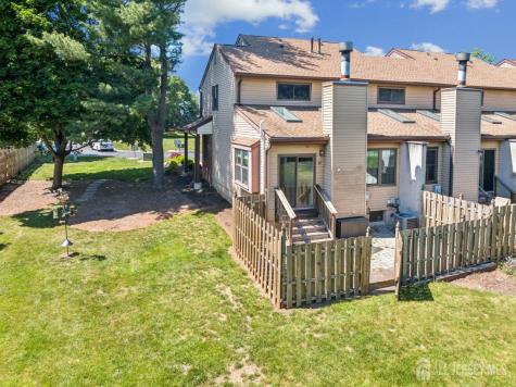82 Bayberry Drive Franklin Twsp NJ 08873