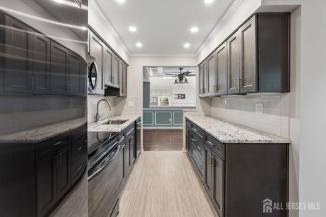 82 Bayberry Drive Franklin Twsp NJ 08873