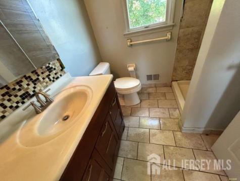 59 E New Street Sewaren NJ 07077