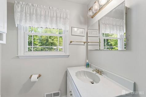 7 Dellview Drive Edison NJ 08820