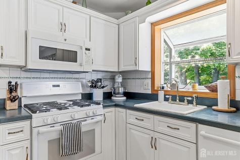 7 Dellview Drive Edison NJ 08820
