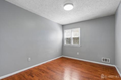 577 Berlant Avenue Roselle NJ 07203