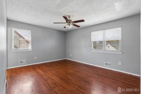 577 Berlant Avenue Roselle NJ 07203