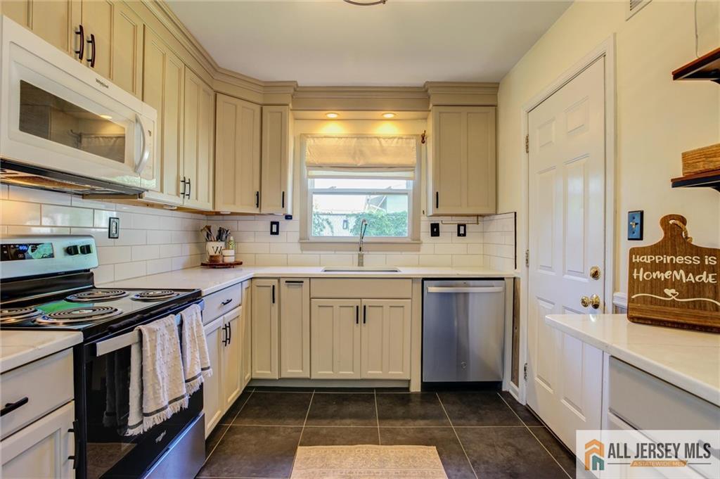 10 Norwood Avenue Monroe NJ 08831