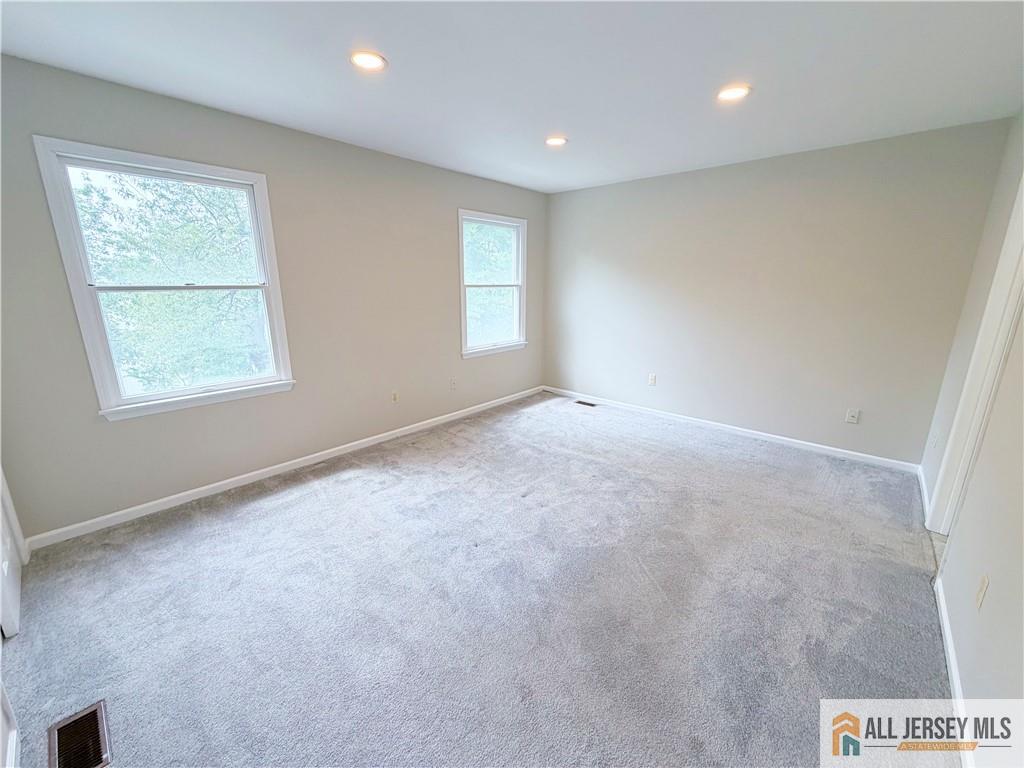 86 Wilton Avenue NE Middlesex NJ 08846