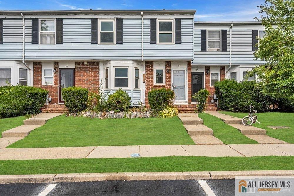 26 Tiger Lilly Court Sayreville NJ 08872