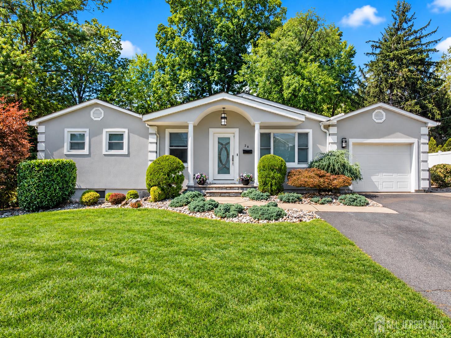 28 Bradford Road E East Brunswick NJ 08816