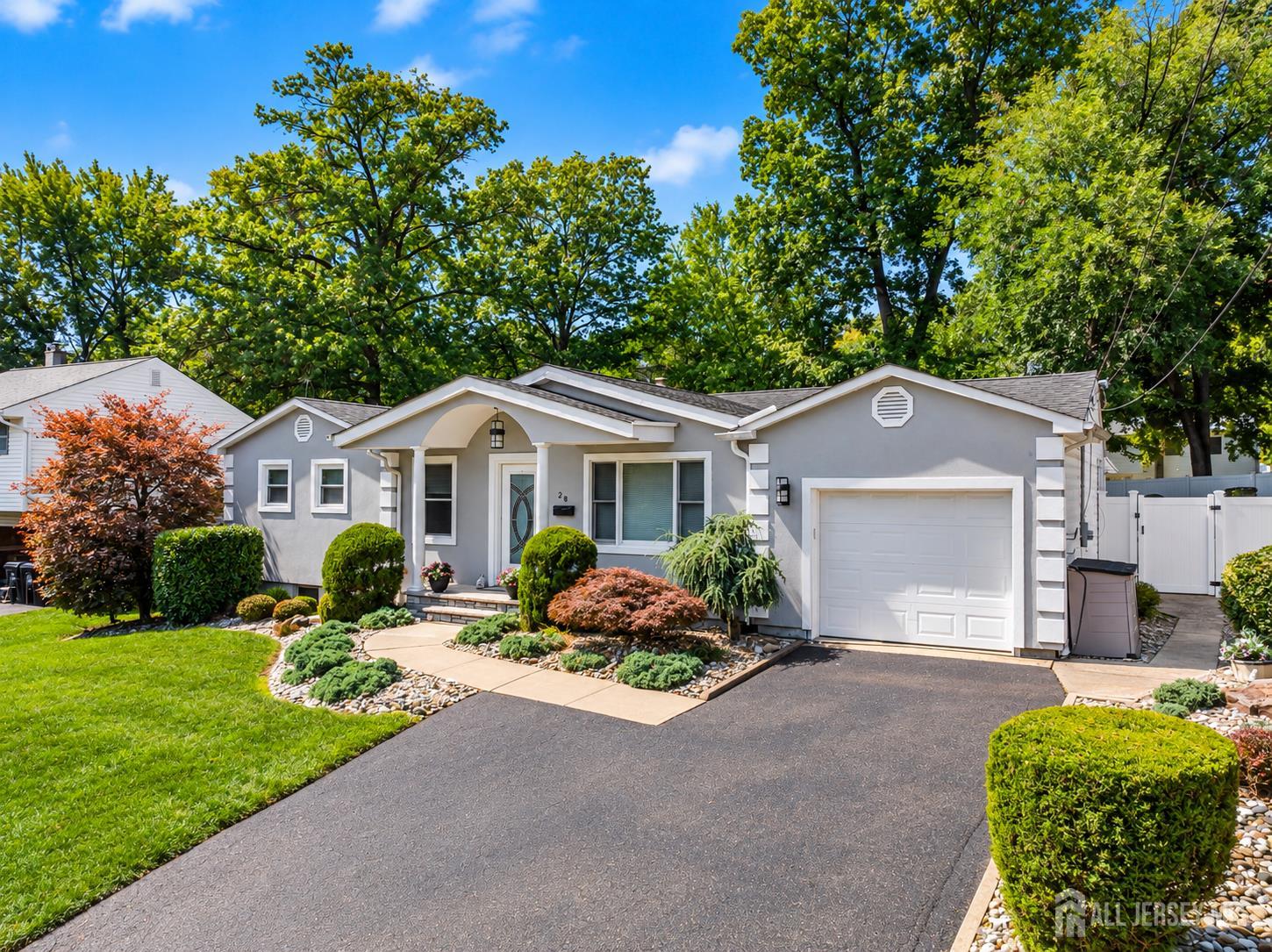 28 Bradford Road E East Brunswick NJ 08816