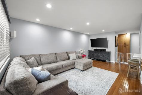 20 Arrowsmith Court Old Bridge NJ 07747
