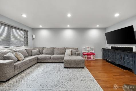 20 Arrowsmith Court Old Bridge NJ 07747
